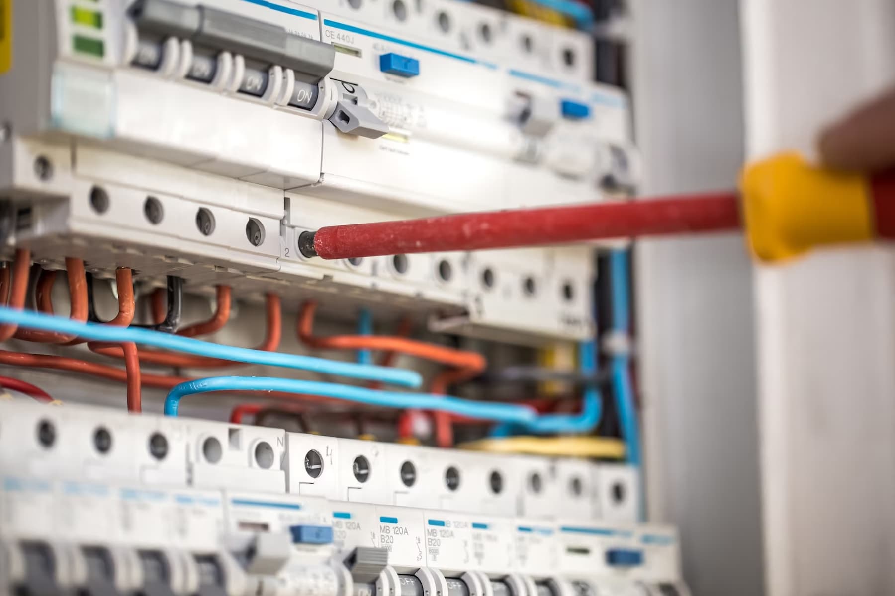 Impianti e sistemi elettrici